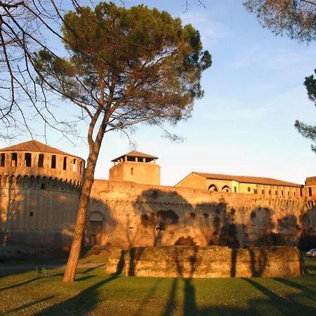 La Casa Di Hank - Il Centro Storico E L Autodromo Apartment