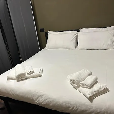 La Casa Di Hank - Il Centro Storico E L Autodromo *