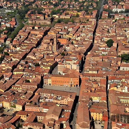 La Casa Di Hank - Il Centro Storico E L Autodromo Lägenhet Imola