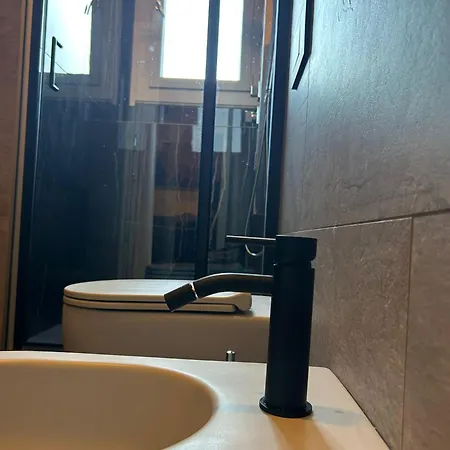 Lägenhet La Casa Di Hank - Il Centro Storico E L Autodromo *