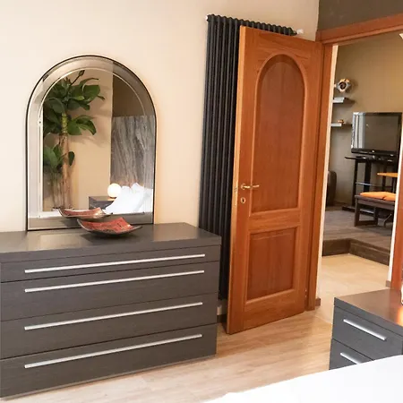 Lägenhet La Casa Di Hank - Il Centro Storico E L Autodromo Imola