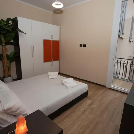 La Casa Di Hank - Il Centro Storico E L Autodromo Imola