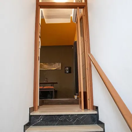 La Casa Di Hank - Il Centro Storico E L Autodromo