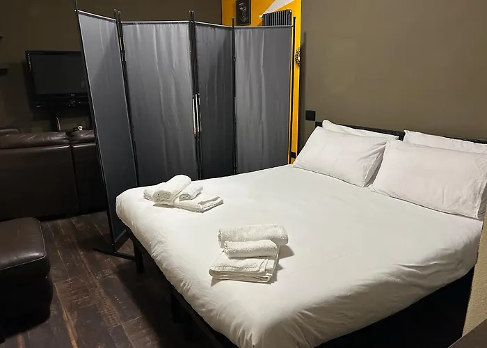 La Casa Di Hank - Il Centro Storico E L Autodromo 伊莫拉