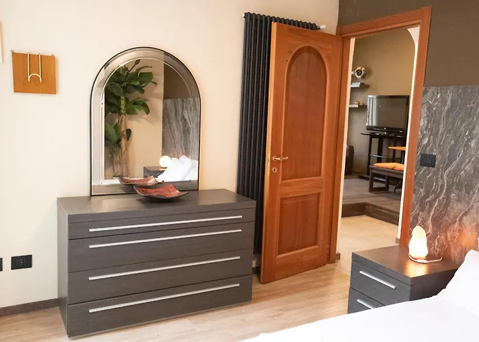 Apartman La Casa Di Hank - Il Centro Storico E L Autodromo Imola