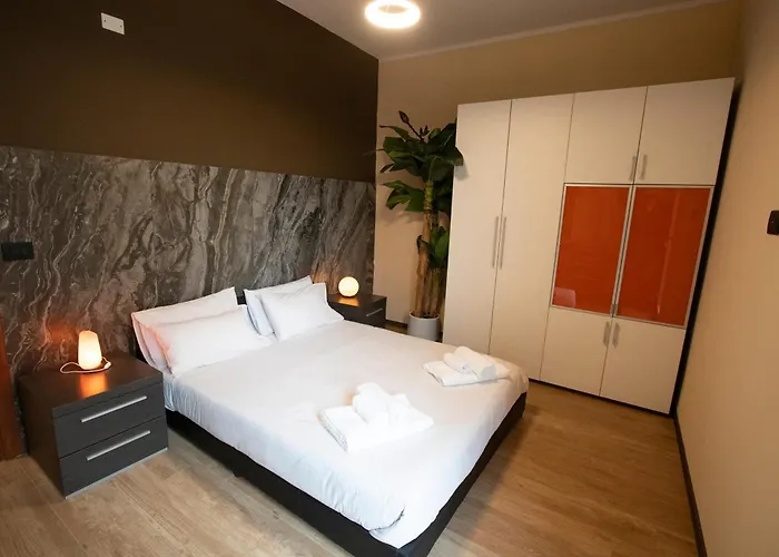 La Casa Di Hank - Il Centro Storico E L Autodromo 伊莫拉