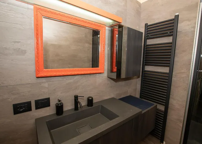 La Casa Di Hank - Il Centro Storico E L Autodromo 公寓 *