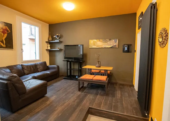 La Casa Di Hank - Il Centro Storico E L Autodromo 公寓