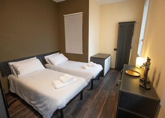 La Casa Di Hank - Il Centro Storico E L Autodromo Imola